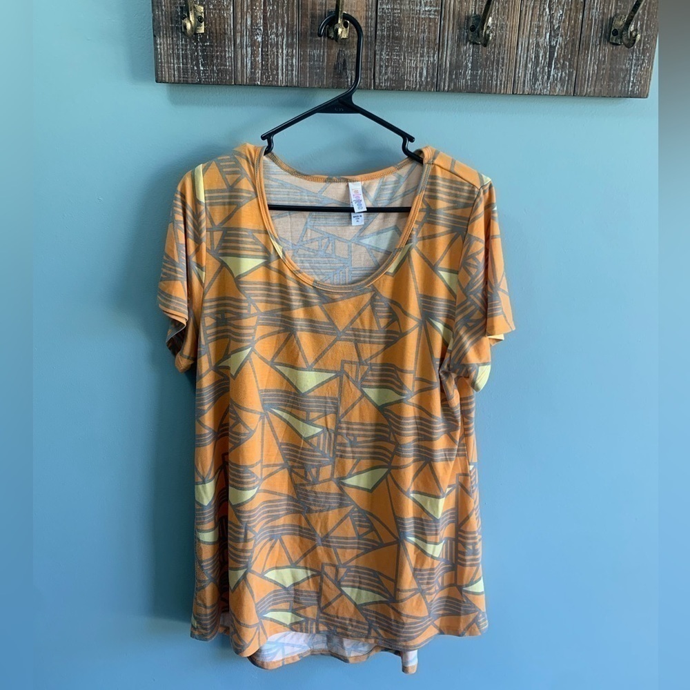 LULAROE Classic T Tee Top XL Shirt Yellow Orange Gray Triangles Poly Stretch